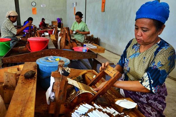  KAWASAN INDUSTRI HASIL TEMBAKAU : Mengembalikan Kejayaan Sentra Rokok Robayan