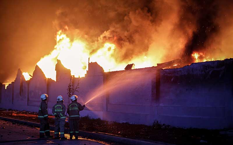  Pabrik Korek Api di Tangerang Hangus Terbakar