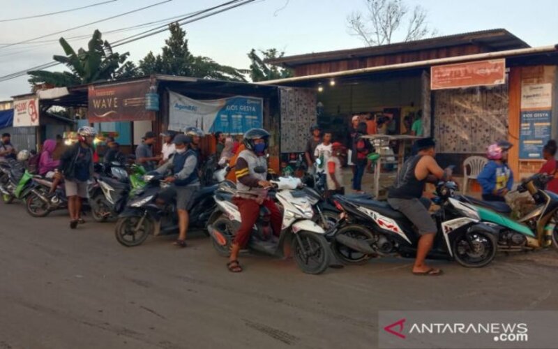  Kelangkaan BBM di Sorong, Pengecer Jadi Sasaran Pengendara