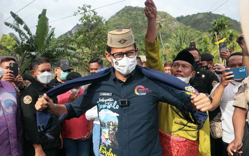  Menteri Sandiaga Uno Apresiasi Desa Wisata Bubohu Yang Tawarkan Paket Wisata Religi/Halal Untuk Kebangkitan Ekonomi