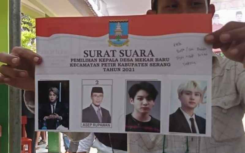  Viral Surat Suara Calon Kades Desa Mekar Baru Diganti Foto BTS, Warga Serang Geger