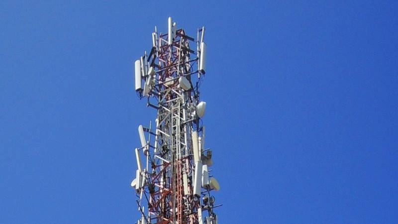  Kemenkominfo akan Lelang Frekuensi 5 MHz Bekas Indosat-Tri