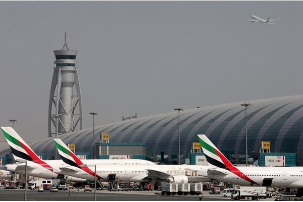 Ilustrasi: Pesawat Emirates Airlines di Bandara Internasional Dubai (10/5/2016)./Reuters-Ashraf Mohammad
