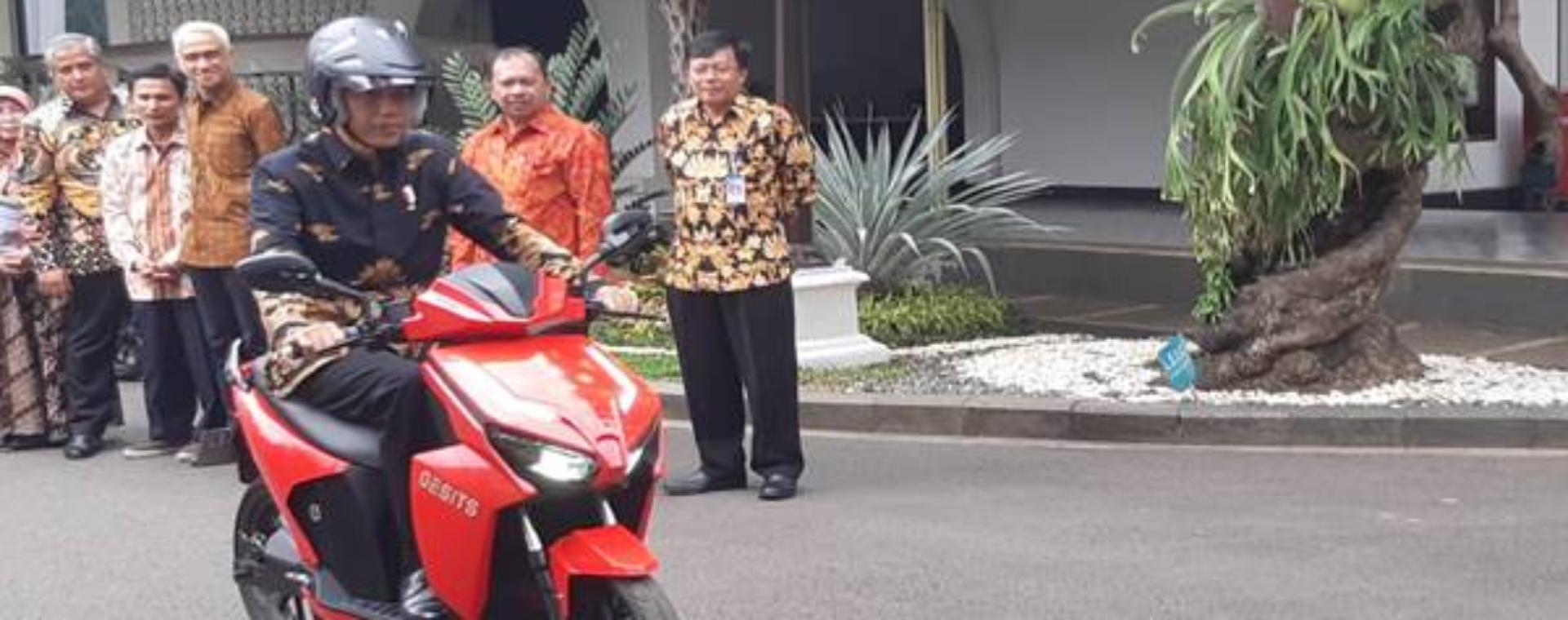  Ramai-Ramai Startup hingga Taipan Masuk Bisnis Motor Listrik