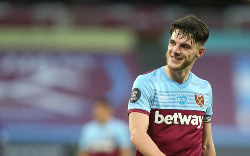  West Ham Tidak akan Biarkan Declan Rice Pergi ke Chelsea atau MU