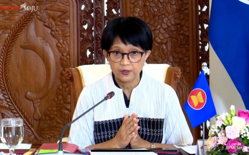  Menlu RI Dorong Negara Besar Berbagi Vaksin Secepat dan Sebanyak Mungkin