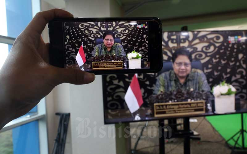  Menko Airlangga Pastikan Pemerintah dan Industri Keuangan Berpihak ke UMKM