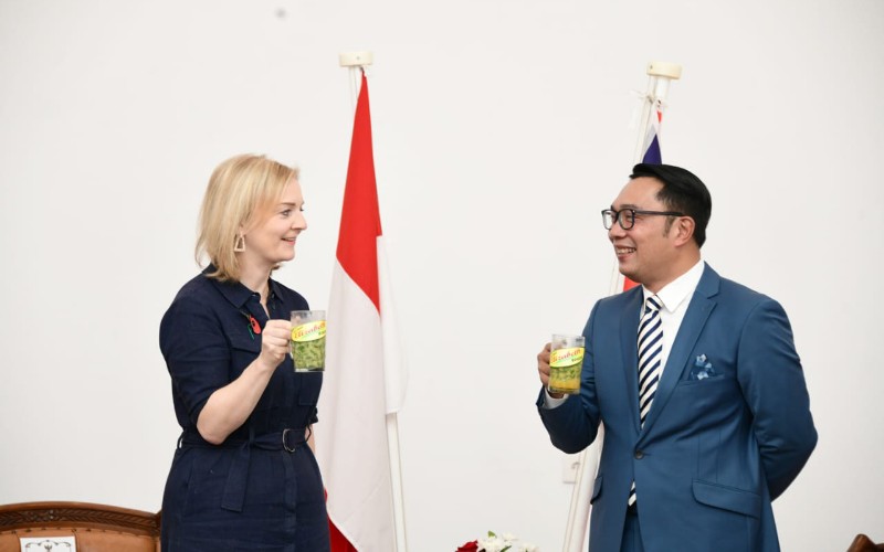  Diplomasi Cendol Warnai Kunjungan Kerja Menlu Inggris ke Kota Bogor 