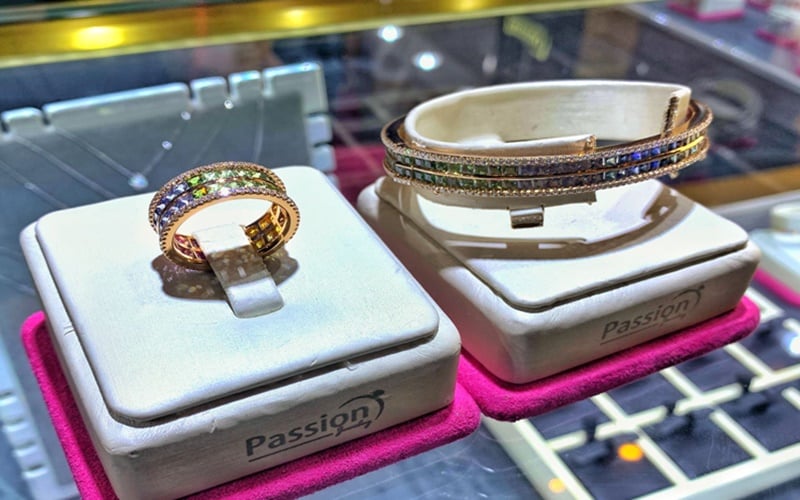 Arcobaleno, Berlian untuk Pria dan Wanita, Harganya hingga Rp160 Jutaan