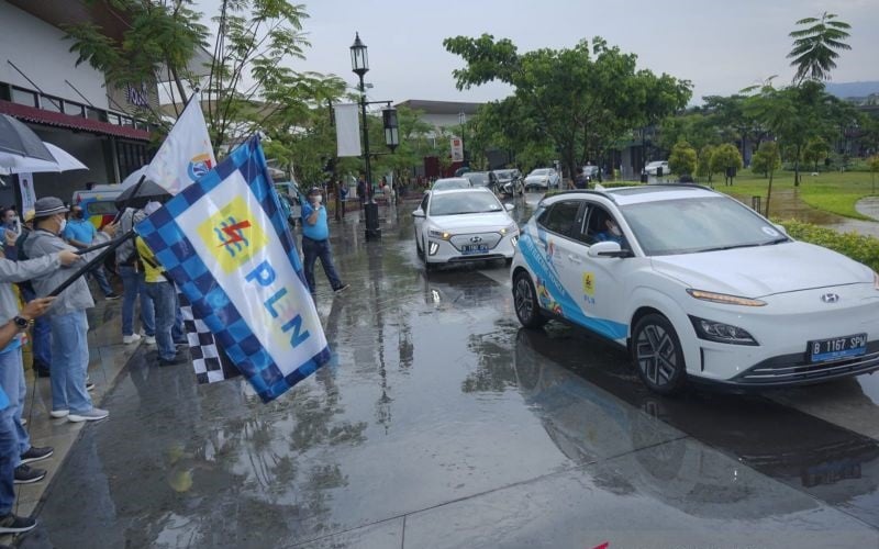  Buktikan Lebih Irit, PLN Uji Jalan Mobil Listrik Jakarta-Bandung