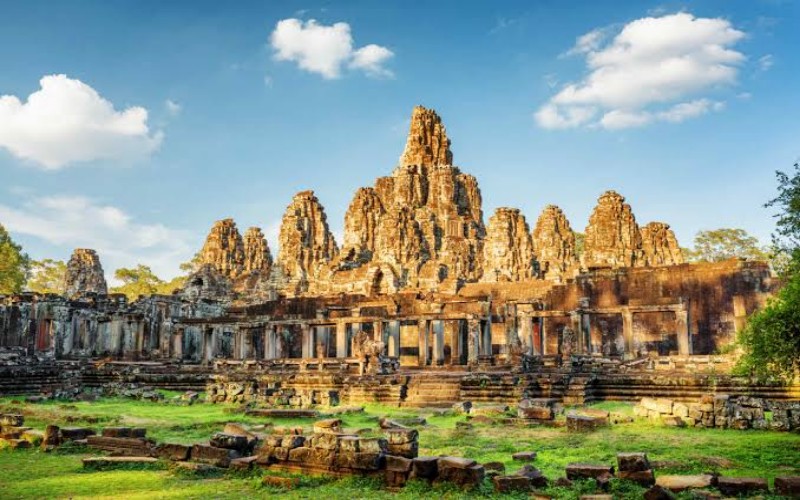 Pacu Pemulihan Ekonomi, Kamboja Buka Negaranya untuk Turis Asing 