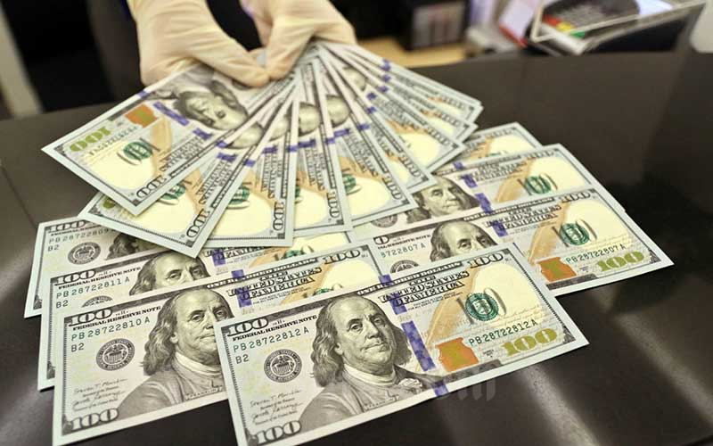  Dolar AS Melejit ke Tertinggi 16 Bulan Jelang Rilis Penjualan Ritel AS