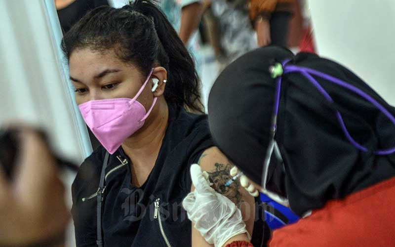  Capaian Vaksinasi Covid-19 di Indonesia Lampaui Target WHO