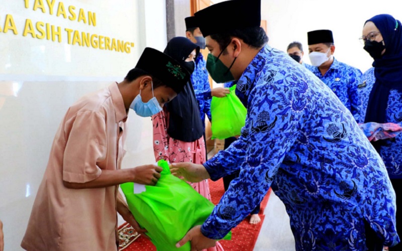  HUT Korpri ke-50 Tahun, Pemkot Tangerang Berikan Santunan Ribuan Paket Sembako