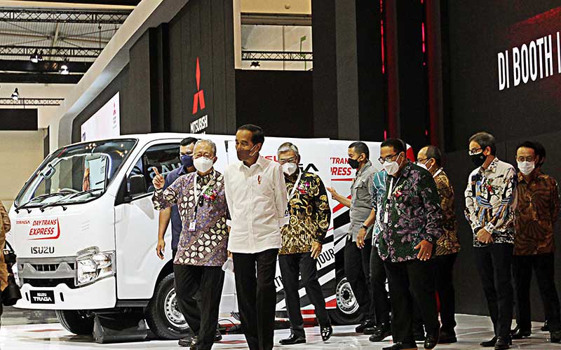  Presiden Joko Widodo Berharap GIIAS 2021 Dapat Membangkitkan Industri Otomotif di Indonesia