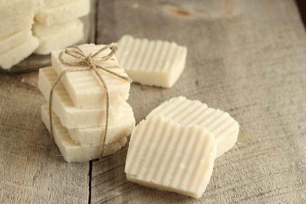 Minyak jelantah bisa digunakan untuk membuat sabun dan lilin aromaterapi/Istimewa