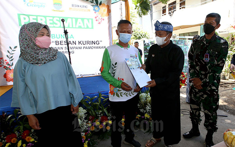  Penataan PKL di Bandung, Bangkitkan Ekonomi Pasca Pandemi