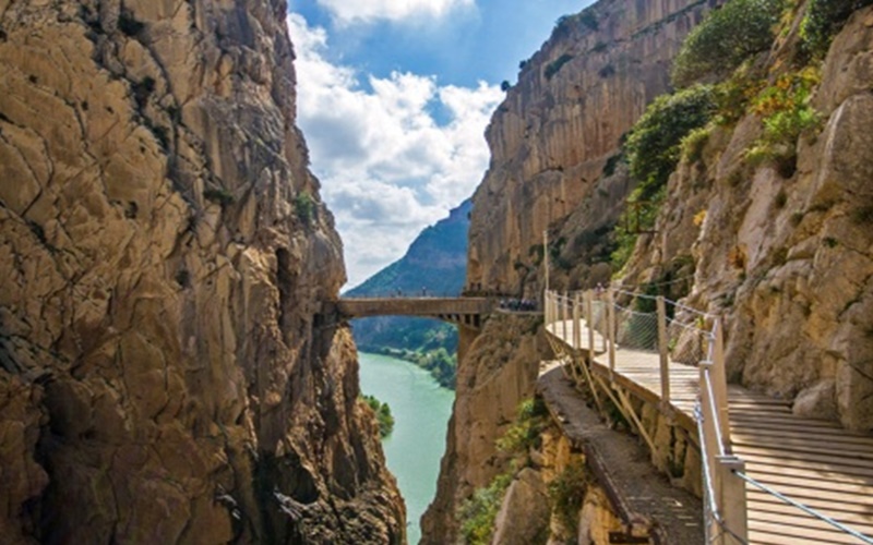  Caminito del Rey, Jalan Setapak Ekstrem di Dinding Jurang