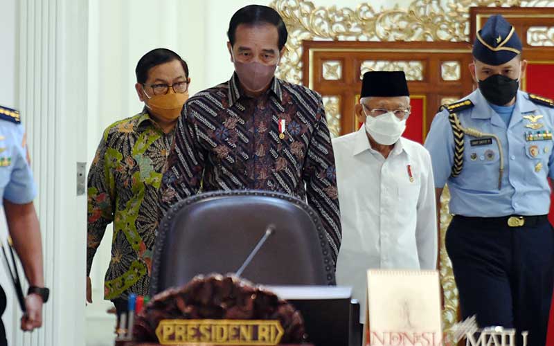  Presiden Joko Widodo Pimpin Ratas Membahas Rencana Pemberlakuan PPKM Level 3 Saat Libur Natal dan Tahun Baru