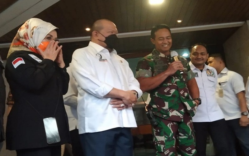  Panglima TNI Andika Perkasa Sambangi Rumah Ketua DPD RI