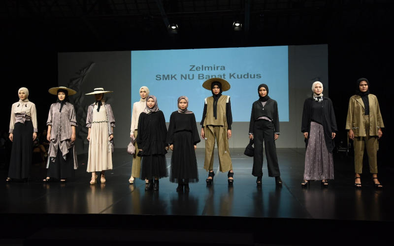  Usung Tradisi Luwur, Karya Anak SMK ini Ramaikan Jogja Fashion Week 2021