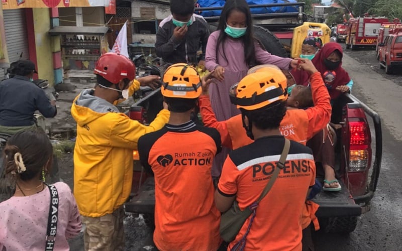  Bantuan Terus Mengalir, Rumah Zakat Dirikan 2 Pos Bantuan Korban Erupsi Gunung Semeru