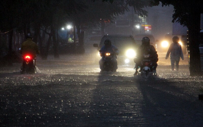  Banjir Makassar, Puluhan Warga Dievakuasi