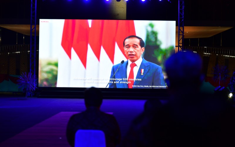 Presiden Joko Widodo memberikan sambutan secara virtual dalam Opening Ceremony Presidensi G20 Indonesia, Rabu (1/11/2021)./Kominfo-Amiri Yandi