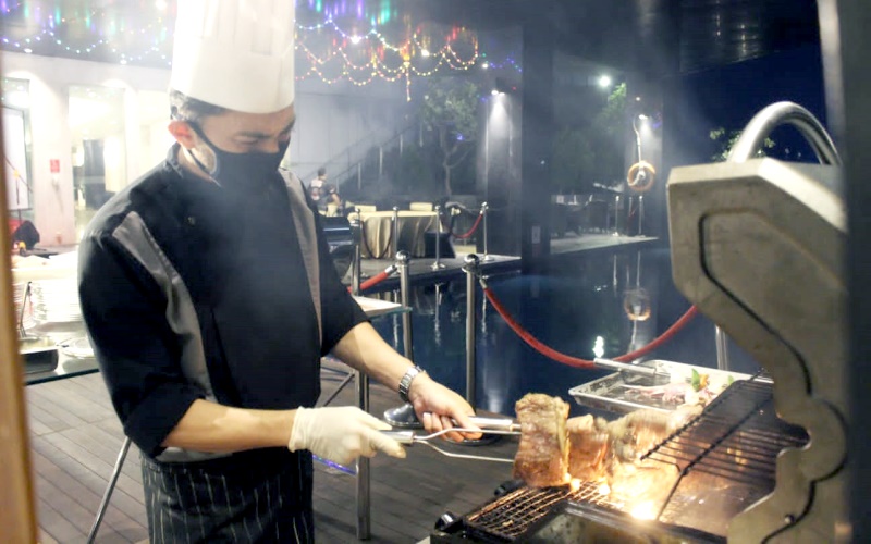  PO Hotel Semarang Tawarkan Paket All You Can Eat Barbeque di Malam Tahun Baru