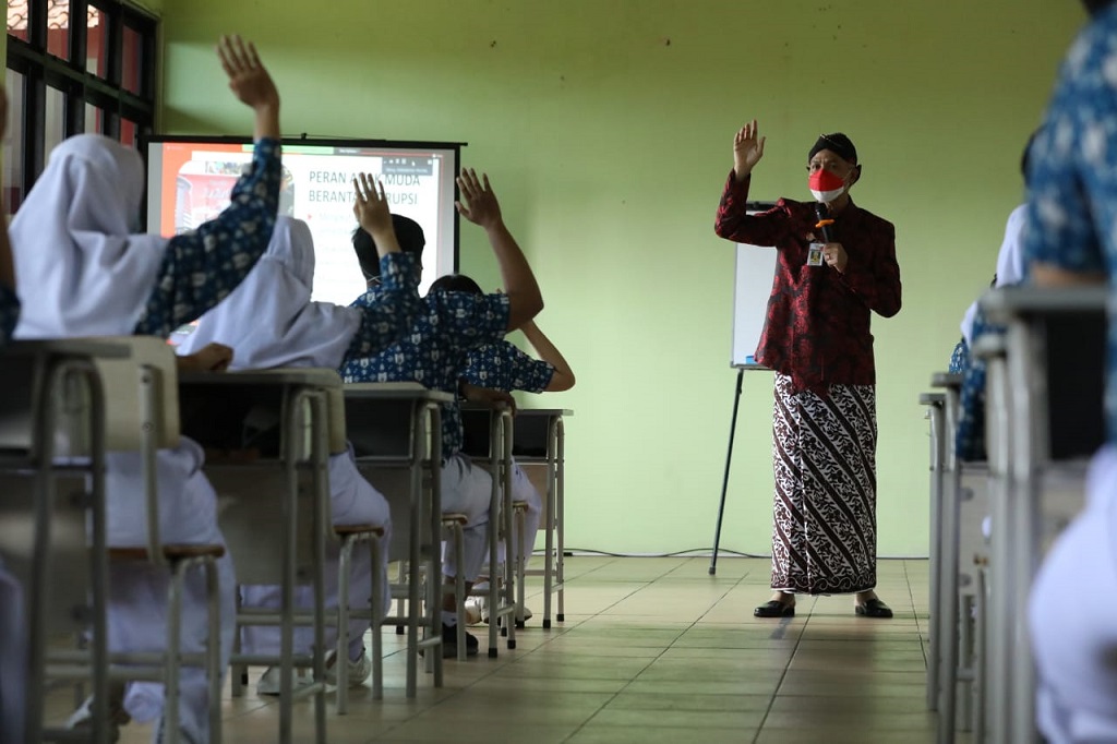  Ganjar Lantik Agen Antikorupsi, Asah Siswa Jadi Musuh Koruptor