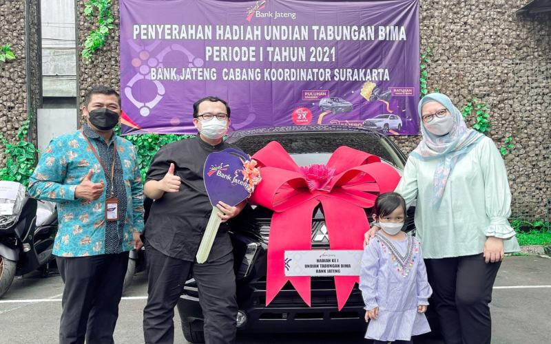  Anak Minta Ganti Mobil, Dokter Ahmad Raih Hadiah Xpander dari Tabungan Bima Bank Jateng