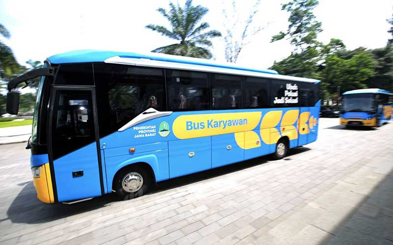  Pemprov Jabar Berikan Bantuan Bus Operasional Bagi Buruh