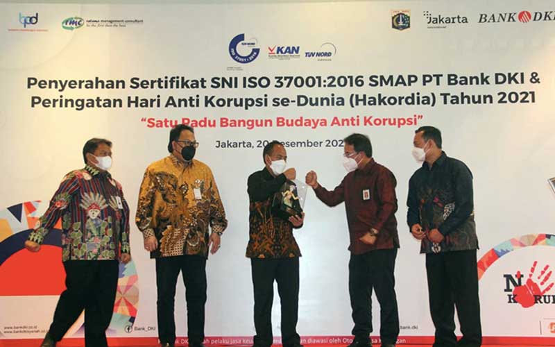  Bank DKI Terima Sertifikat SNI ISO 37001:2016 Sistem Manajemen Anti Penyuapan