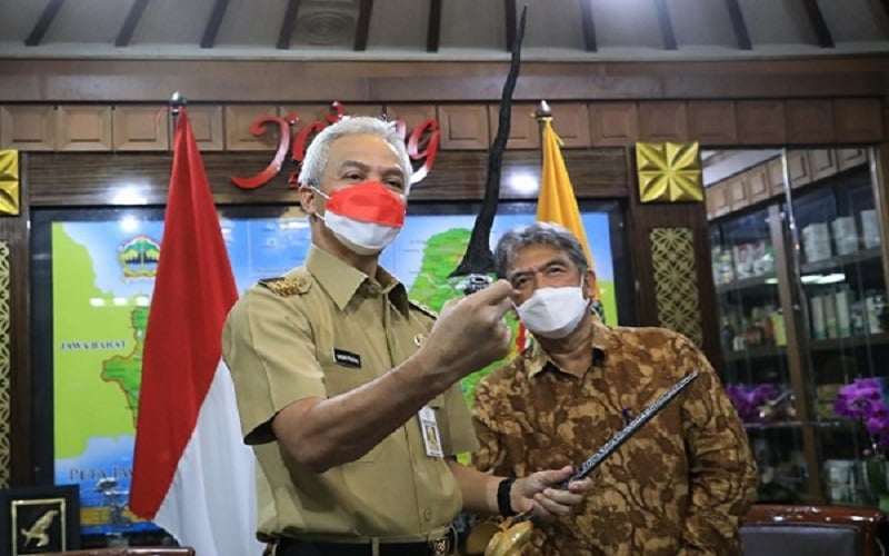  Ganjar Pranowo Dapat Hadiah Keris Buto Ijo, Seperti Ini Penampakannya