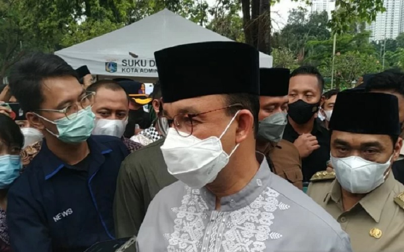  Anies Larang Perayaan Malam Tahun Baru dan Natal di Mal