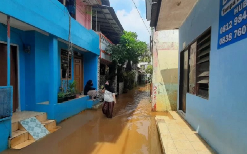  Banjir Rendam Empat RT di Kampung Baru Kelurahan Pondok Pinang Jakarta Selatan