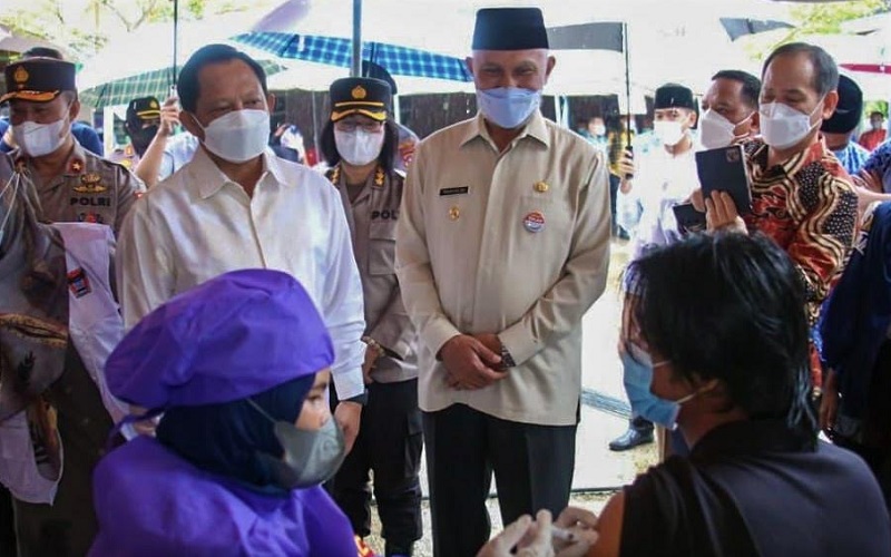  Omicron Terdeteksi di Indonesia, Mendagri Minta Sumbar Segera Capai 70 Persen Vaksinasi