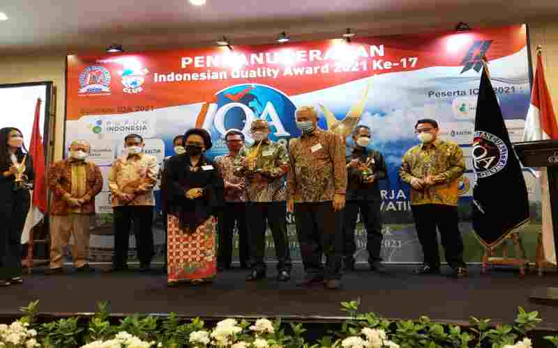  Pusri Palembang Sabet Penghargaan Emerging Industry Leader