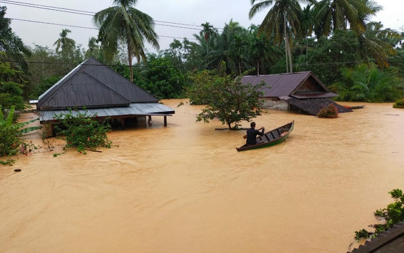  Banjir Mandailing Natal: Nelayan Hanyut Belum Ditemukan, Listrik Mati, Jalan Bisa Dilalui