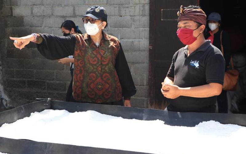  Petani Garam di Kusamba Berlatih Jadi Eksportir