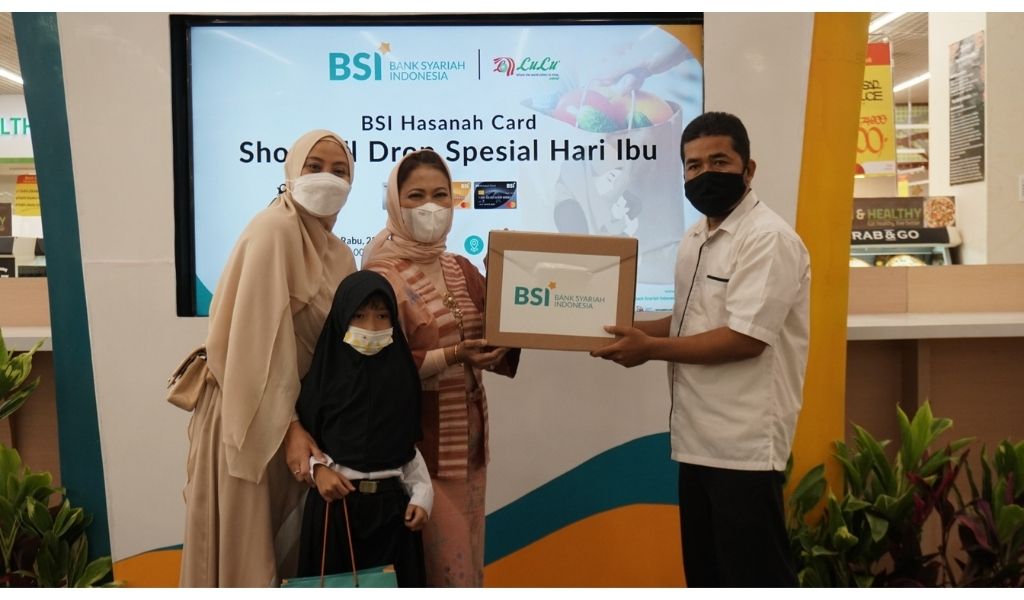 Shop Till Drop, BSI Hasanah Card Apresiasi Para Ibu & Berbagi untuk Sesama