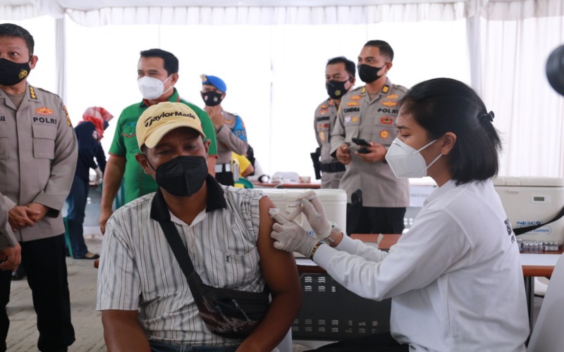 Semen Baturaja Gandeng Polda Sumsel Suntik 5.000 Dosis Vaksin