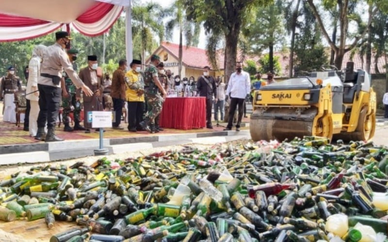  Bupati Purwakarta Prihatin Miras Sulit Dikendalikan, Hari Ini Saja 3.000 Botol Dimusnahkan