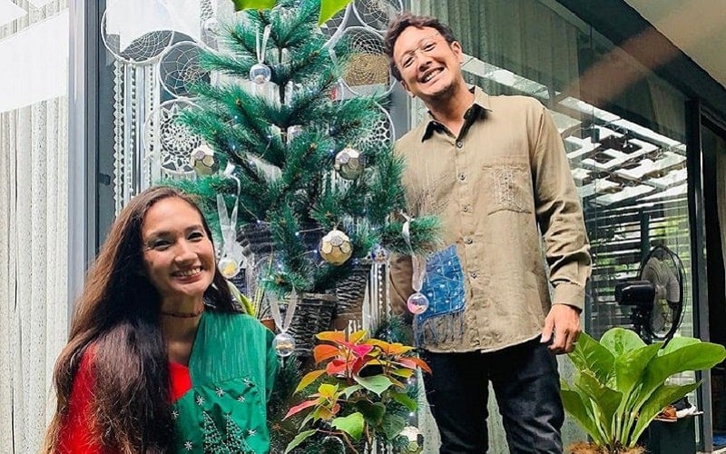  Beda Agama, 6 Pasangan Artis Ini Rayakan Natal Bersama