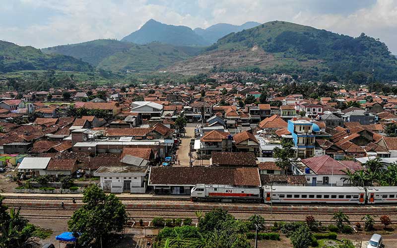  Stasiun Nagreg Menjadi Stasiun Kereta Api Tertinggi di Indonesia