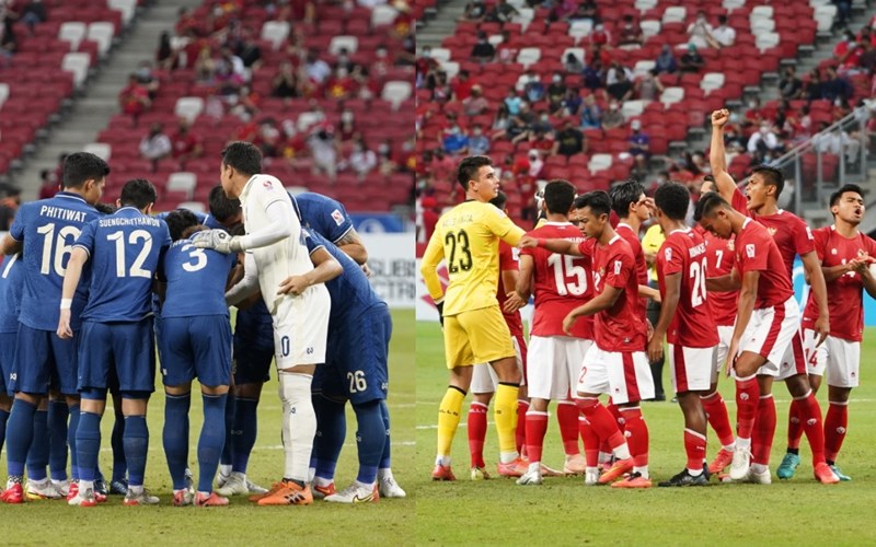 Peserta Nobar Laga Final AFF Indonesia vs Thailand Lantunkan Lagu Indonesia Raya