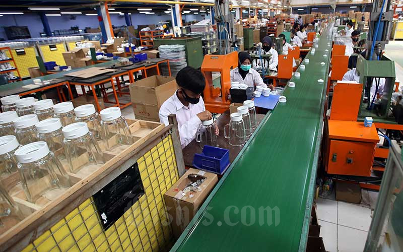  Tetap Ekspansif, PMI Manufaktur Indonesia Capai 53,5 di Akhir 2021