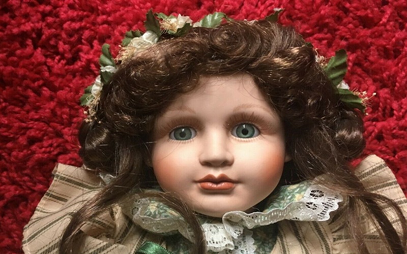  Viral Lowongan Kerja Pengasuh Spirit Doll, Berapa Gajinya?