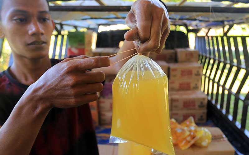  Pemerintah Siapkan 1,2 Miliar Liter Dengan Harga Rp14.000 Per Liter Untuk Masyarakat