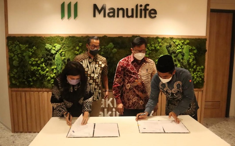  Manulife-IPB Jalin Kerja Sama Penyaluran Wakaf dan Donasi Asuransi Jiwa Syariah